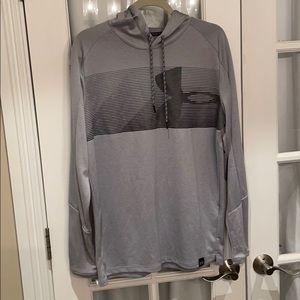 Men’s under armour pullover with hood